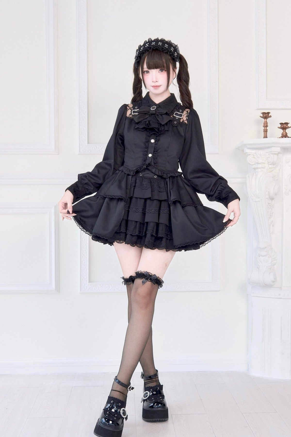 Doll Mass Produced Japanese Style Light Gothic Blouse - LolitaEra