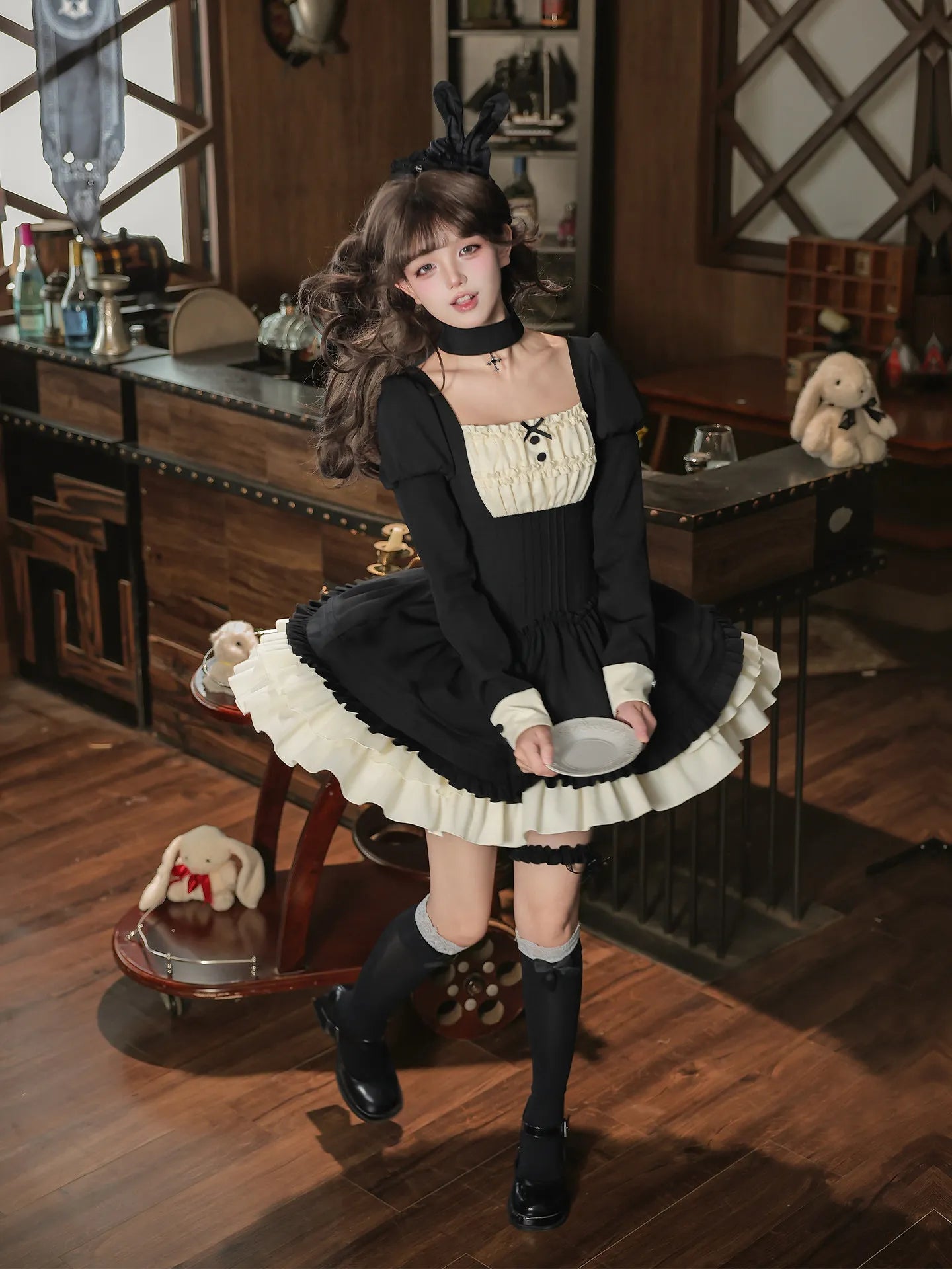 Letters and Poems · Leah | WP Original Sub-brand Elegant Vintage Square Neck Ruffle OP Leg Ring Choker Autumn Lolita
