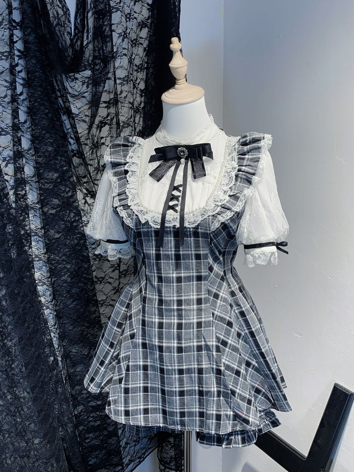 First Love Contract Lace Pearl Butterfly Top & Shorts Set - LolitaEra