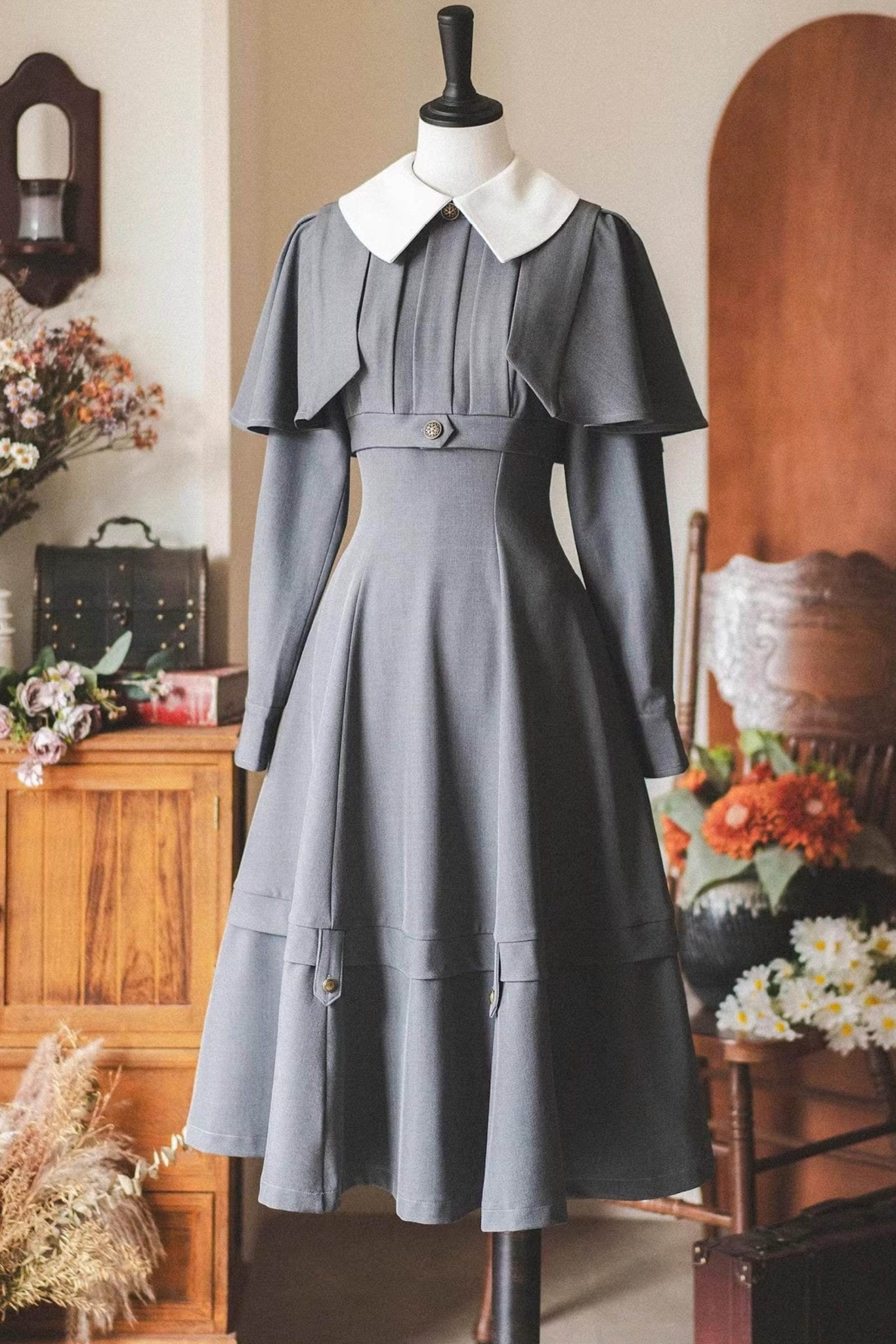 Forest Antique Chest Classic Lolita Dress 1254 - LolitaEraGraySForest Antique Chest Classic Lolita Dress 1254