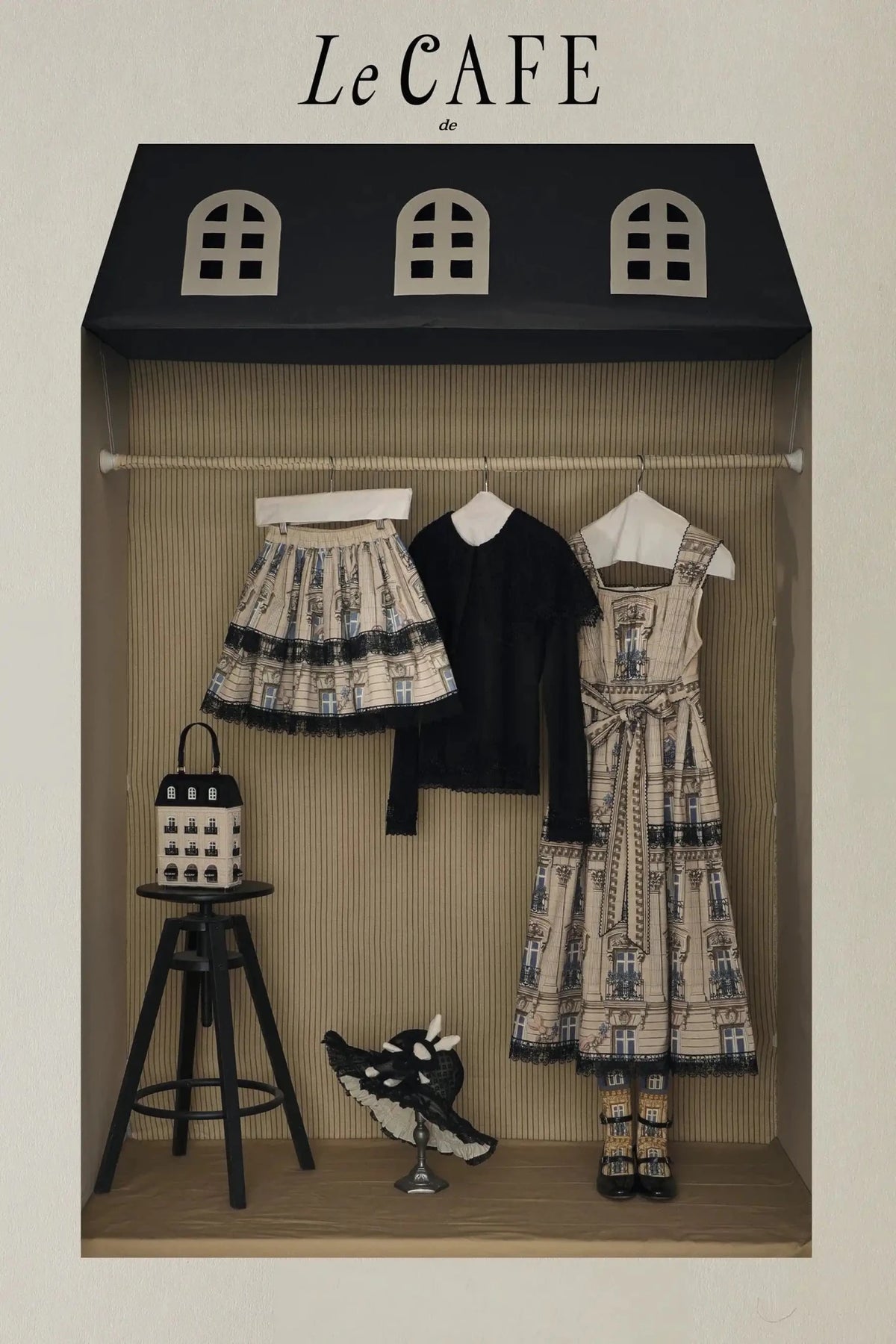 French Architectural Balcony Print Black Lace Trim Mini Skirt - LolitaEra