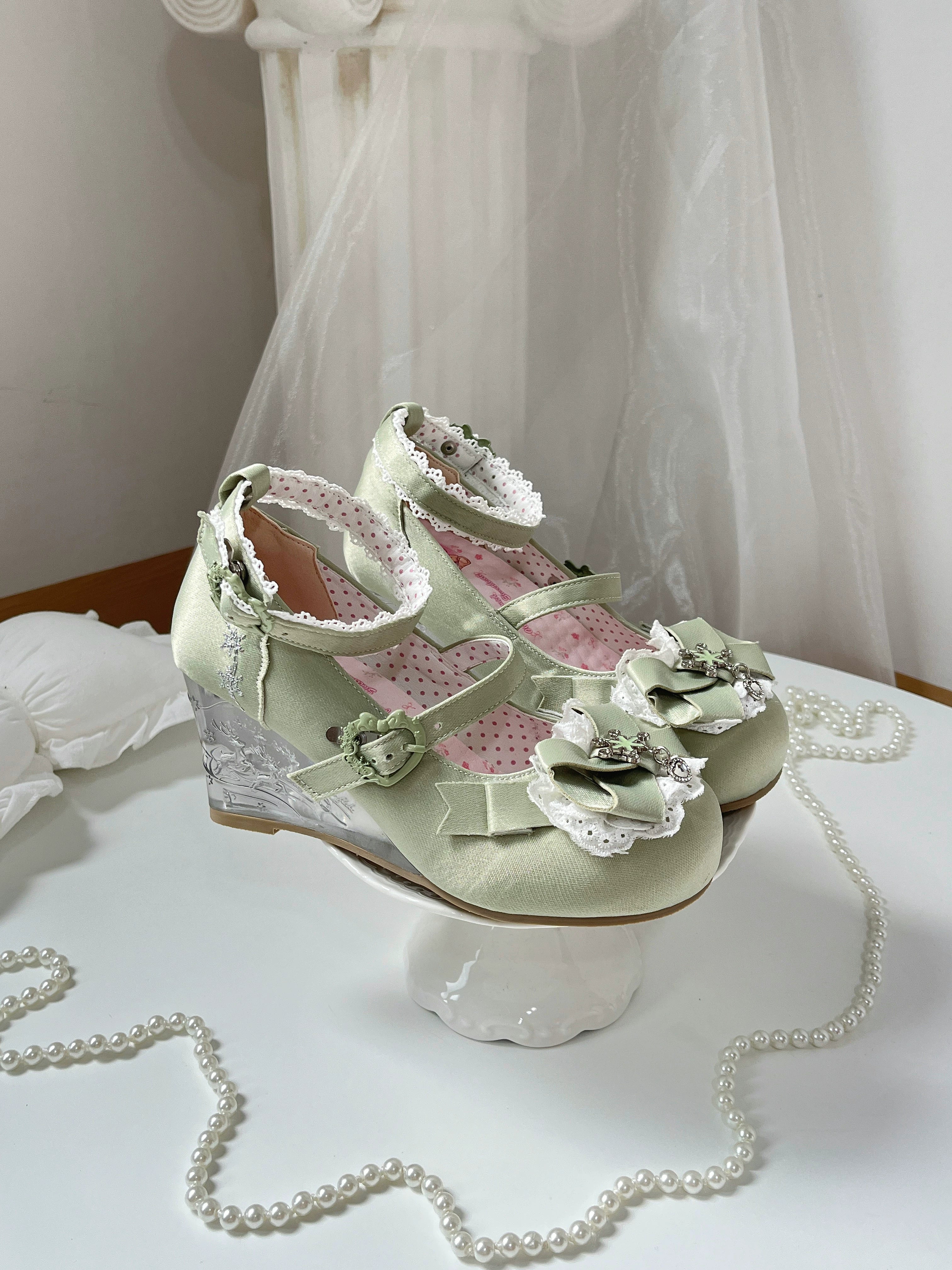 Full reservation round toe [Snow Gift] ancient sweetheart original wedge heel embossed elegant special-shaped heel lolita shoes