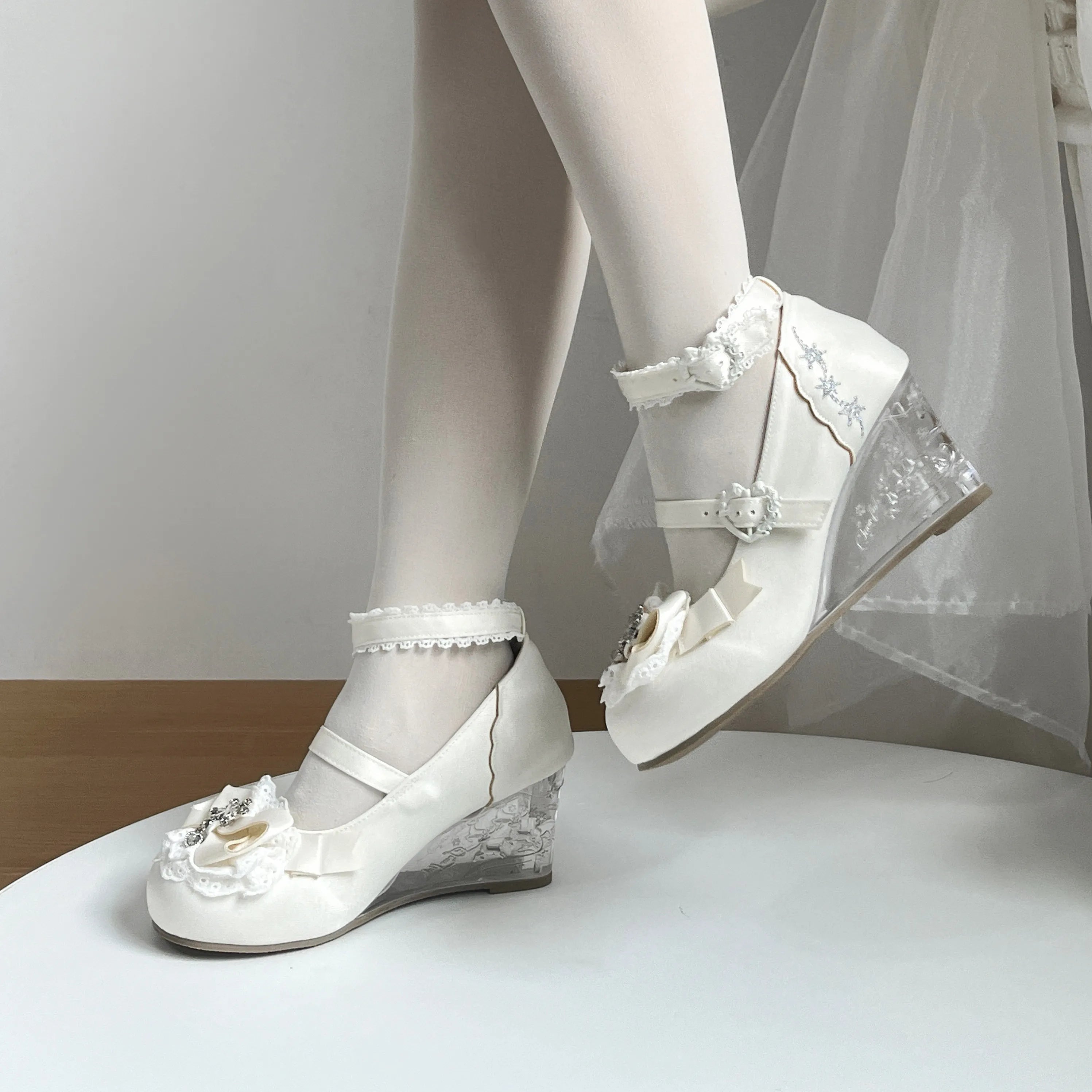 Full reservation round toe [Snow Gift] ancient sweetheart original wedge heel embossed elegant special-shaped heel lolita shoes