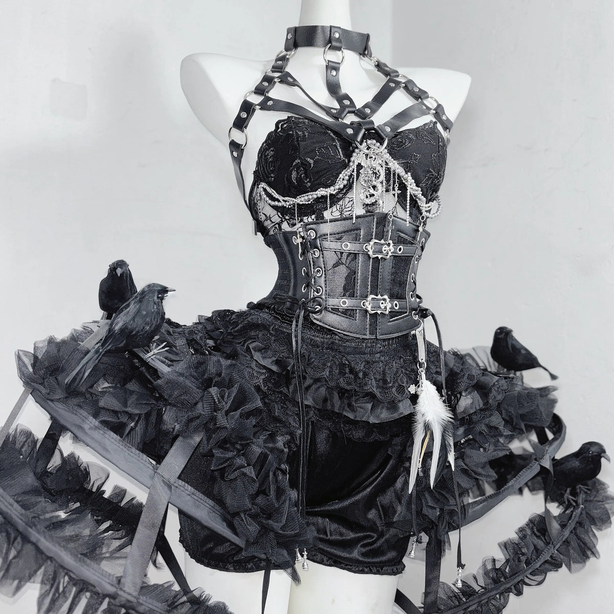 Genuine three dimensional brace, lace split mini-skirt, dress