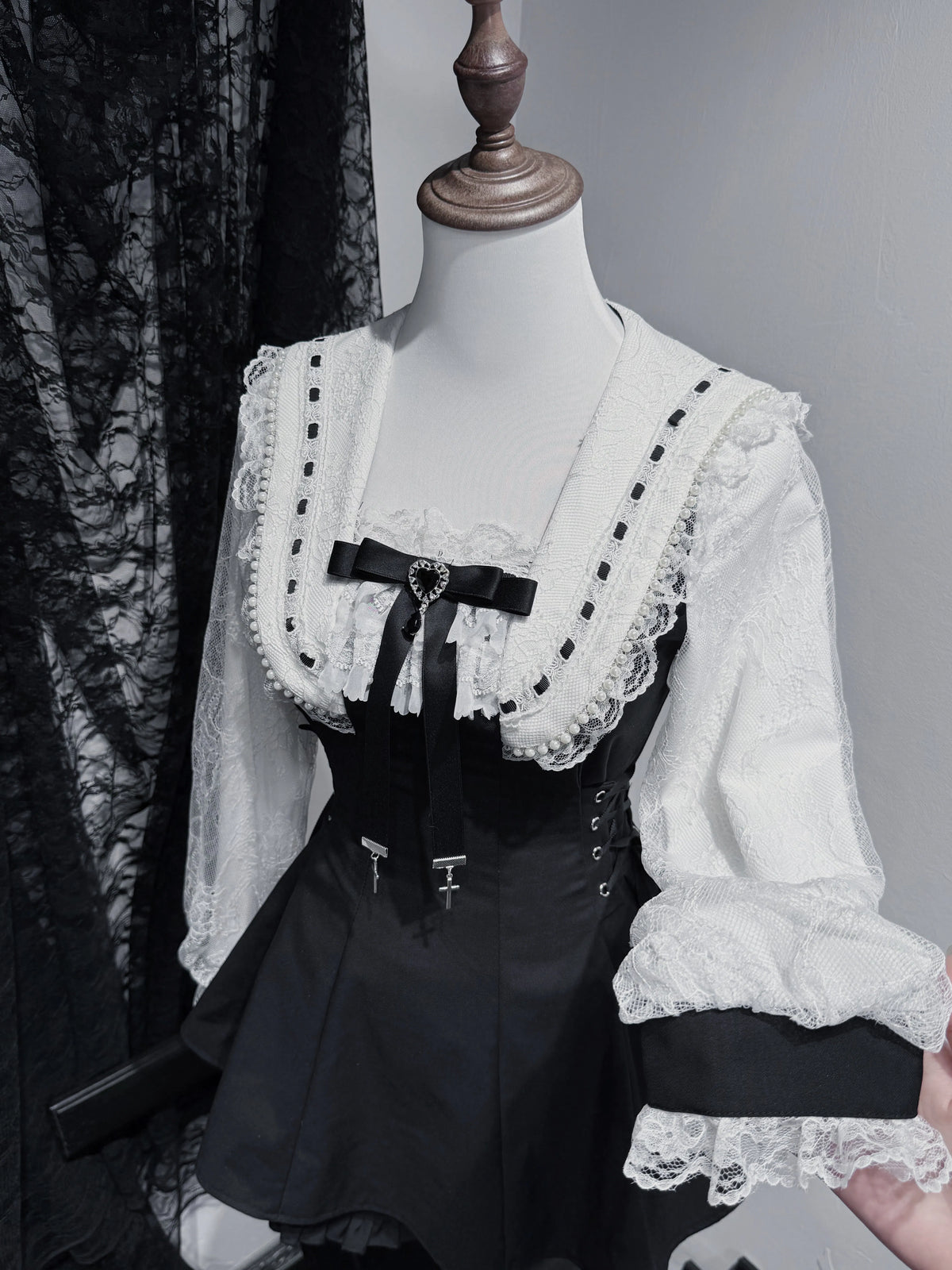 Genuine design set, long-sleeve with bow pearl