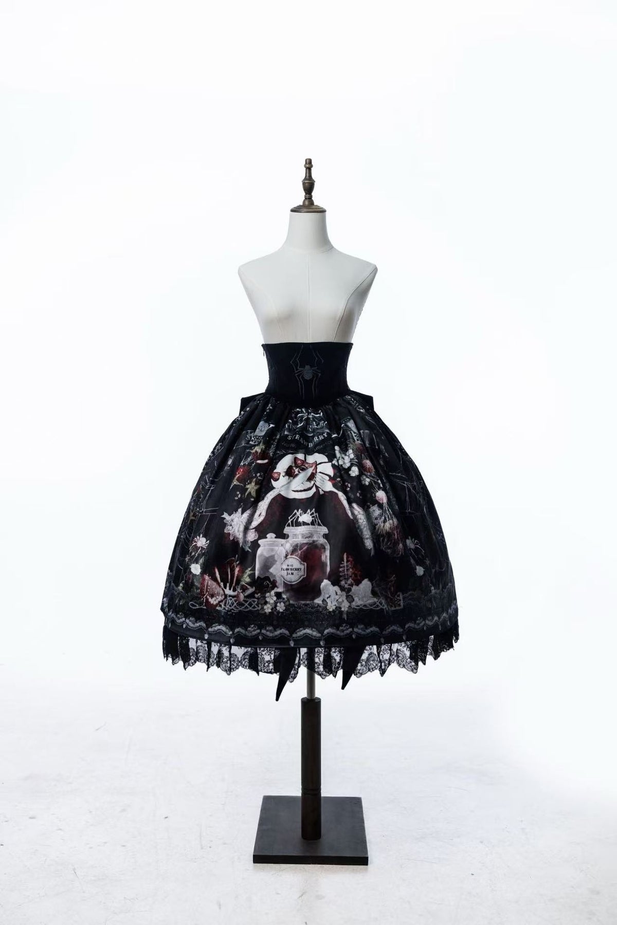 Hunting Strawberry Velvet Gothic Sweet Lolita Dress SK & Jacket Set - LolitaEra