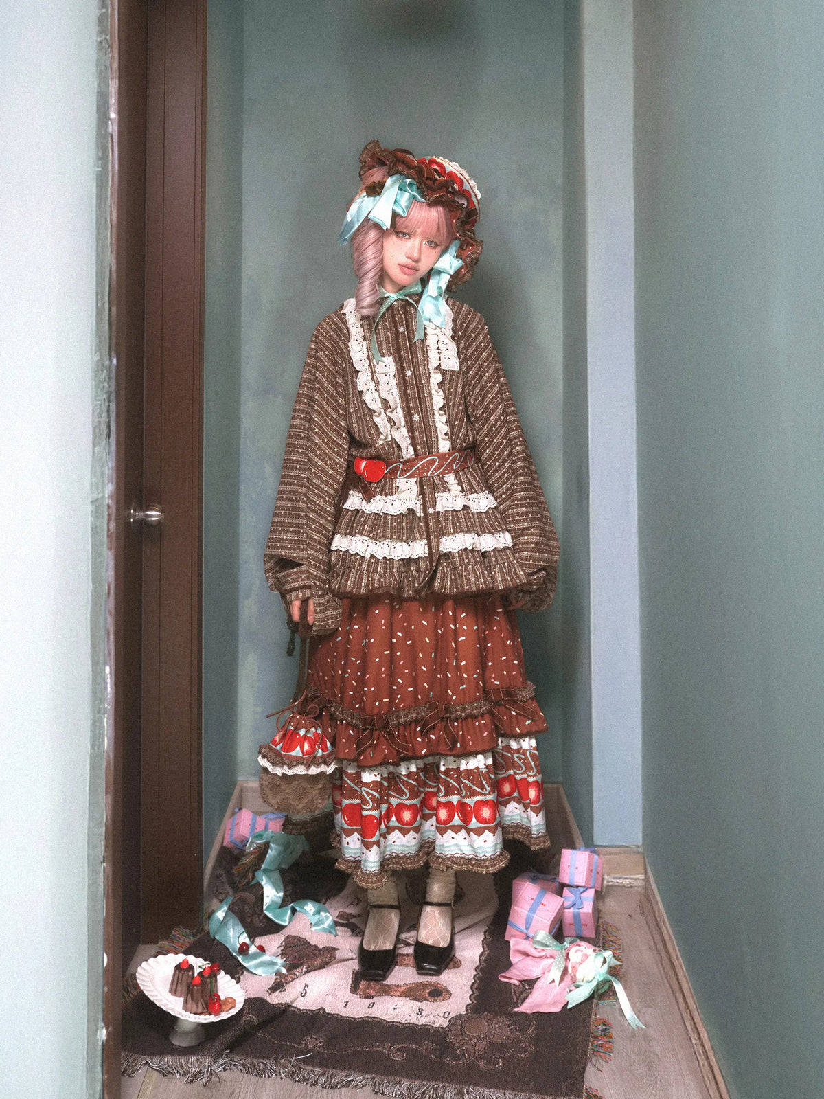 In-stock "Cherry Mint Chocolate" Twelve Mi Flower Stand-up Collar Duijin Pipa Sleeve Top and Duan Duan Half Skirt Han-Western Fusion