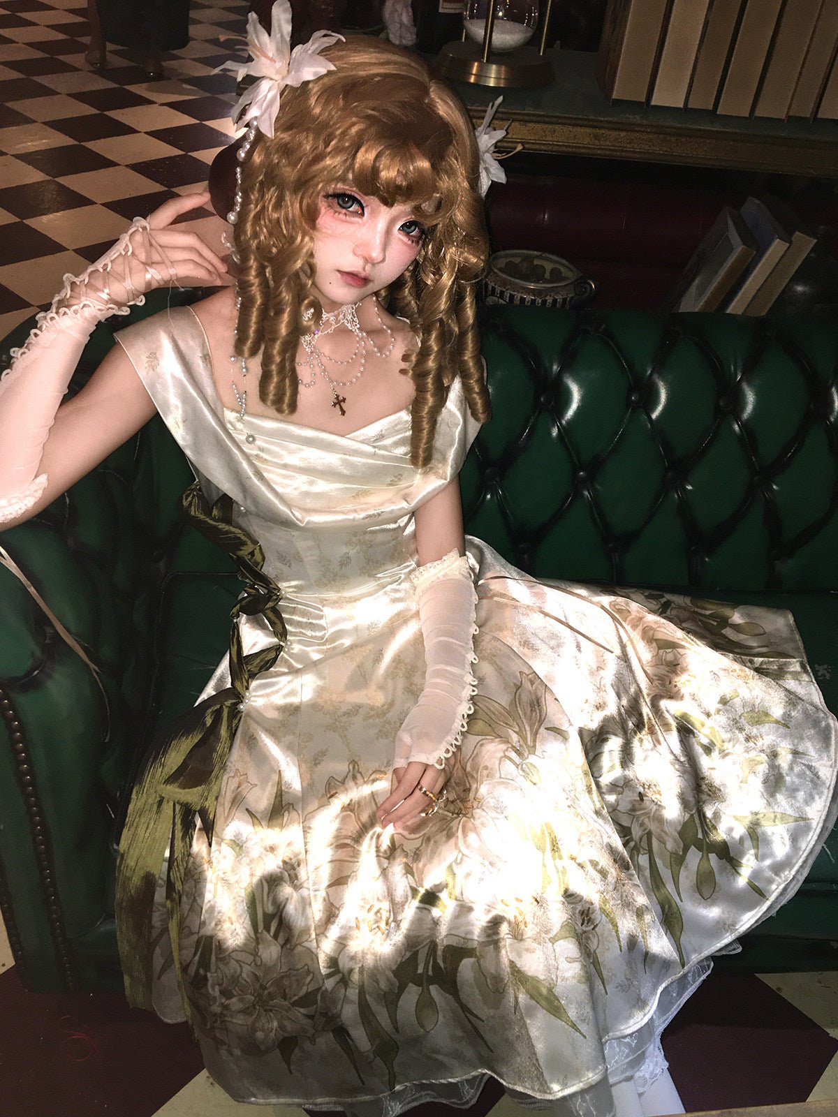 Ivory Gold Lily Print Elegant Classic Lolita Dress - LolitaEra