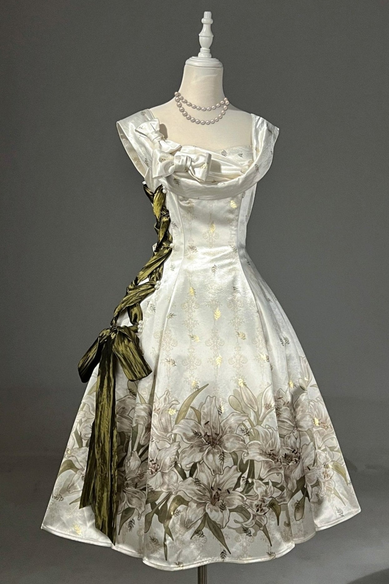 Ivory Gold Lily Print Elegant Classic Lolita Dress - LolitaEra