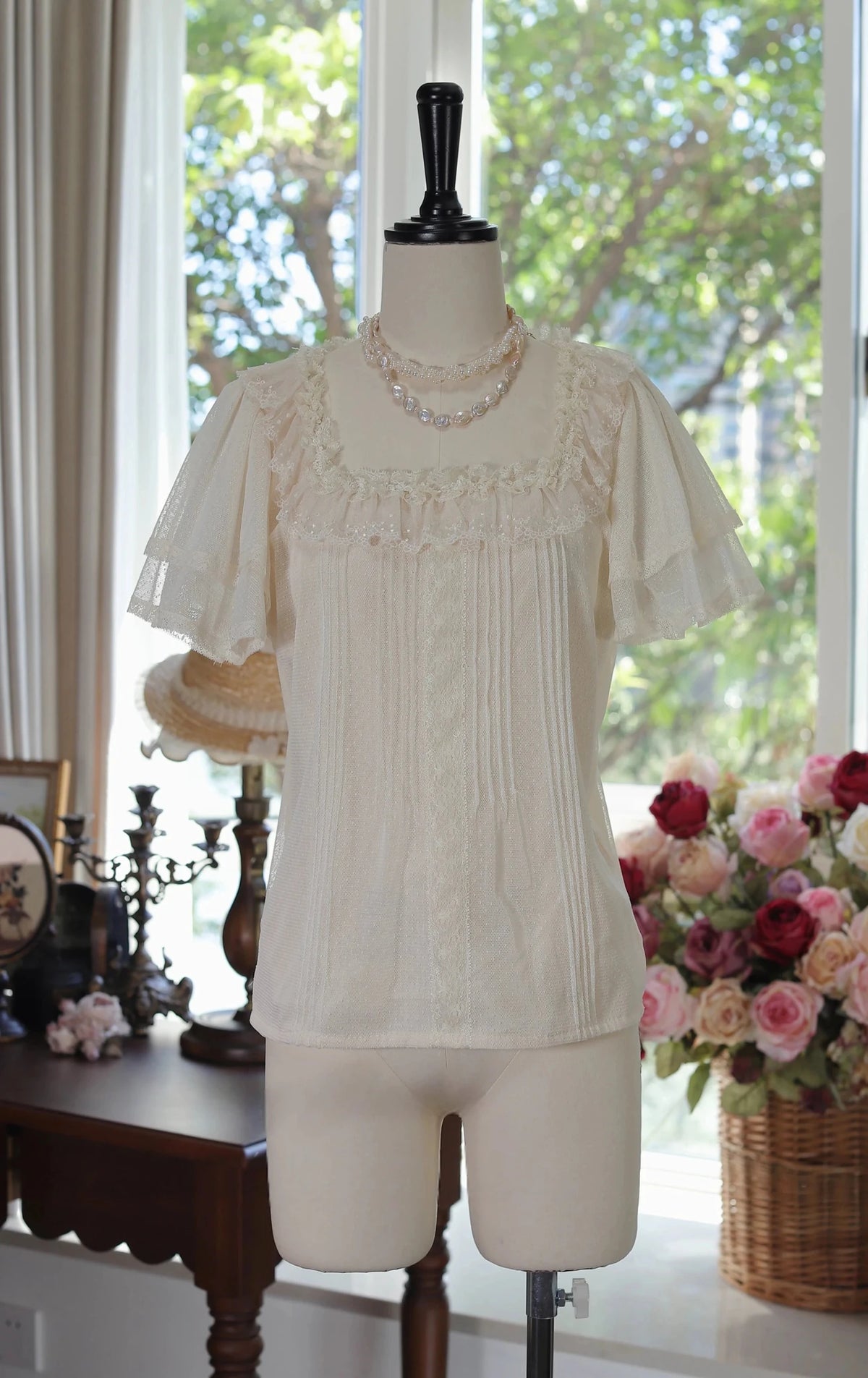 Jardin Garden Square Neck Flutter Sleeve Lolita Blouse - LolitaEra