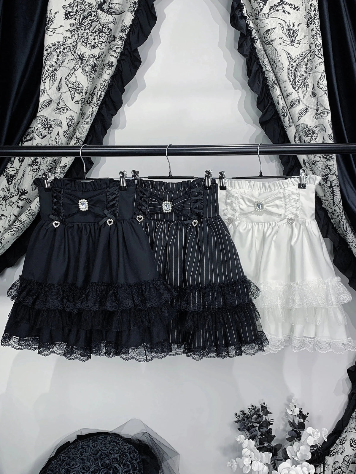 Lace Trim Bow Detail Lolita Mini Half Skirt - LolitaEra