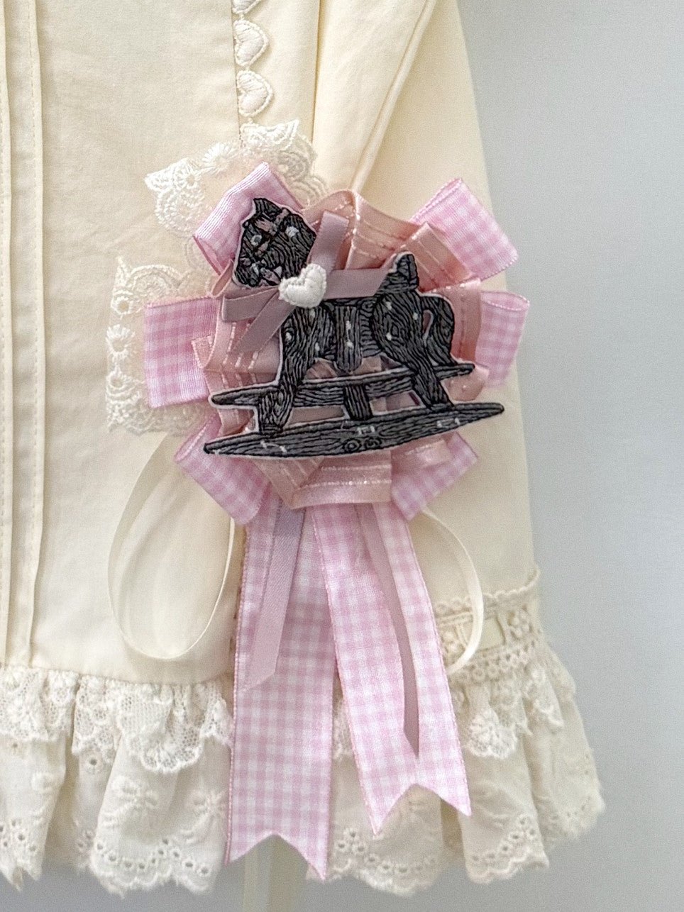 [Limited Edition: Apr 18] Mime Lolita Sweet Dress - LolitaEraCarousel BroochPinkS[Limited Edition: Apr 18] Mime Lolita Sweet Dress