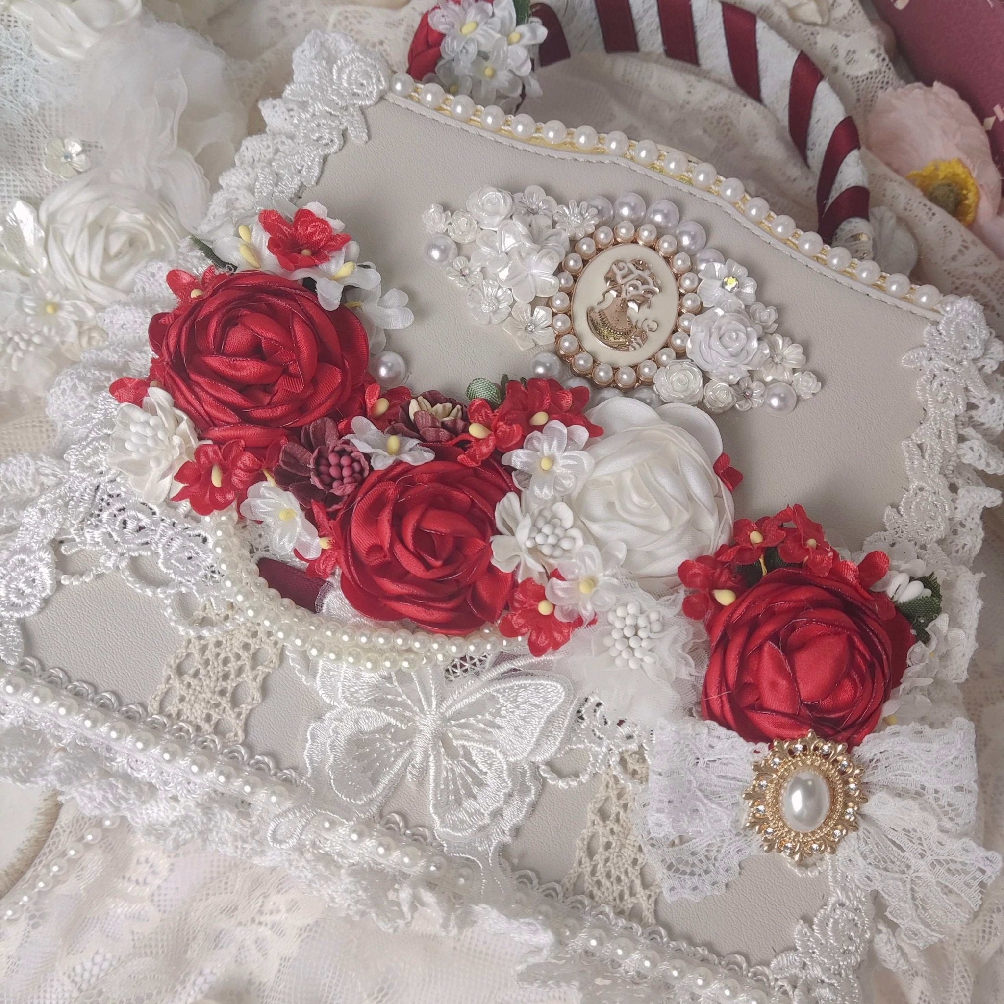 Lolita Bridal Roses Vintage Handmade Handbag LE5204 - LolitaEraWhiteLolita Bridal Roses Vintage Handmade Handbag LE5204