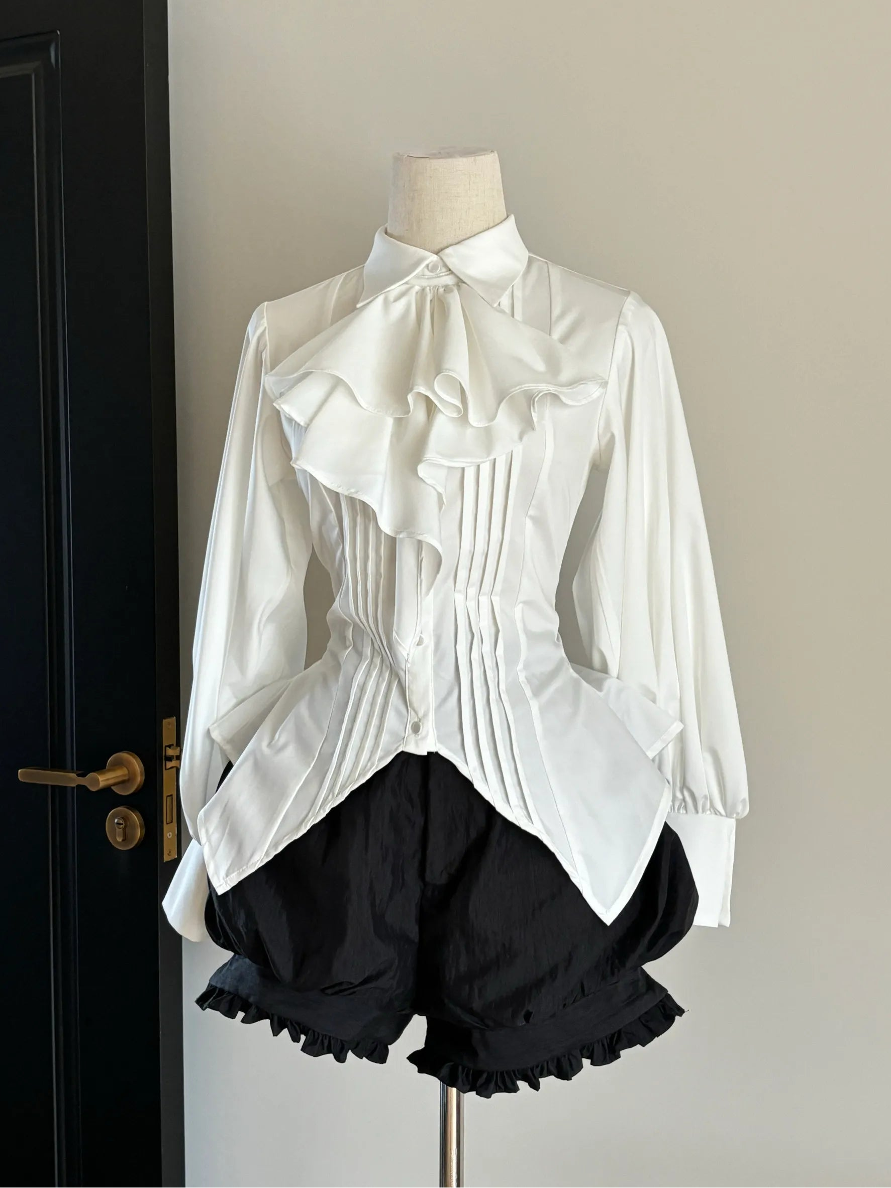 FlowerFairyDaily【Colorless】Kamikyuye lolita Gothic style lantern sleeve long-sleeved shirt