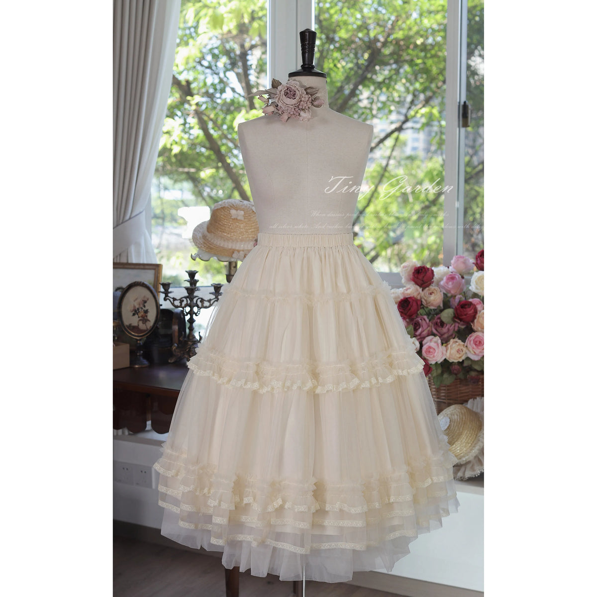 Jardin Garden Mesh Lace Trim Elegant Full Skirt Petticoat Lolita