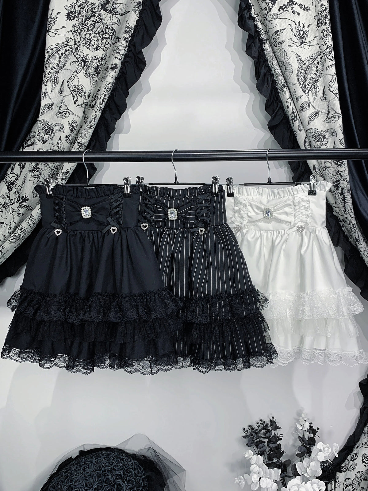 Genuine design lace Japanese skirt with bow