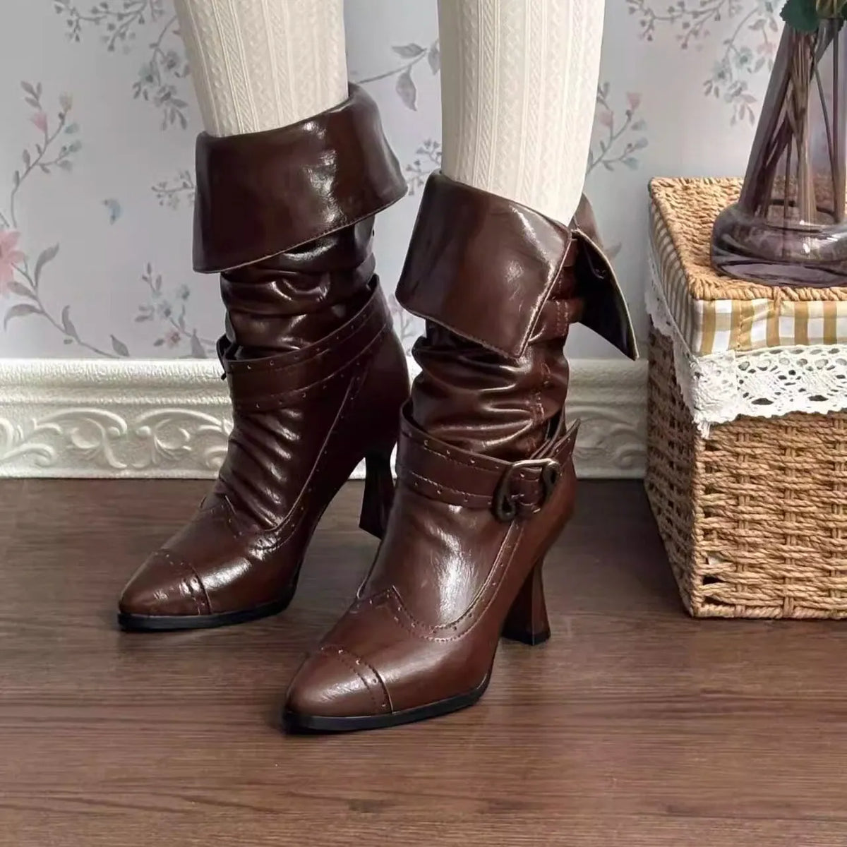 [Ready Stock] Paris Old Dream Dita Original Retro Elegant Pointed High Heels cla Lolita Pile Boots