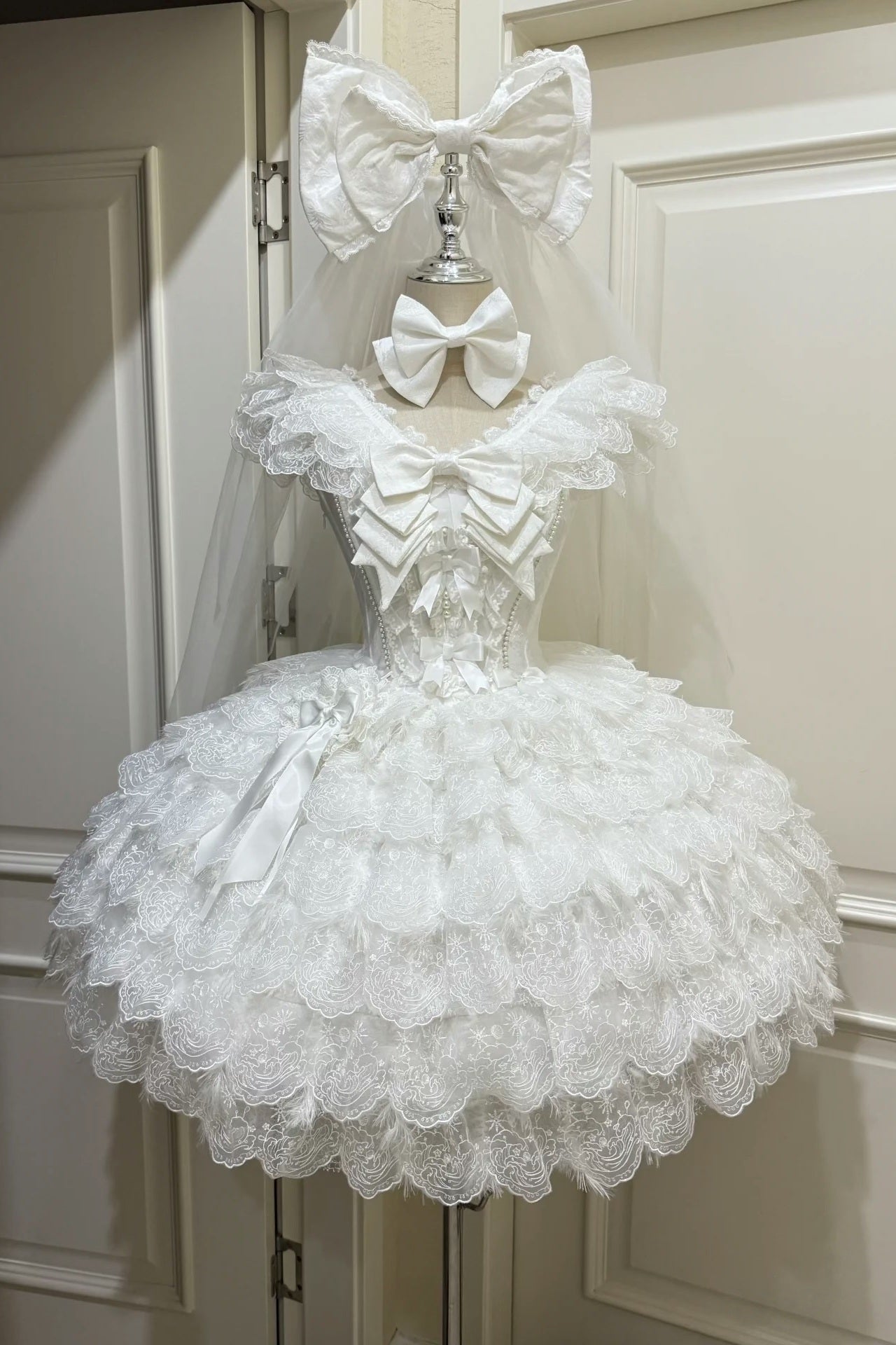 Piles of Snow · Lolita White Wedding JSK 1219 - LolitaEraWhite SetSPiles of Snow · Lolita White Wedding JSK 1219