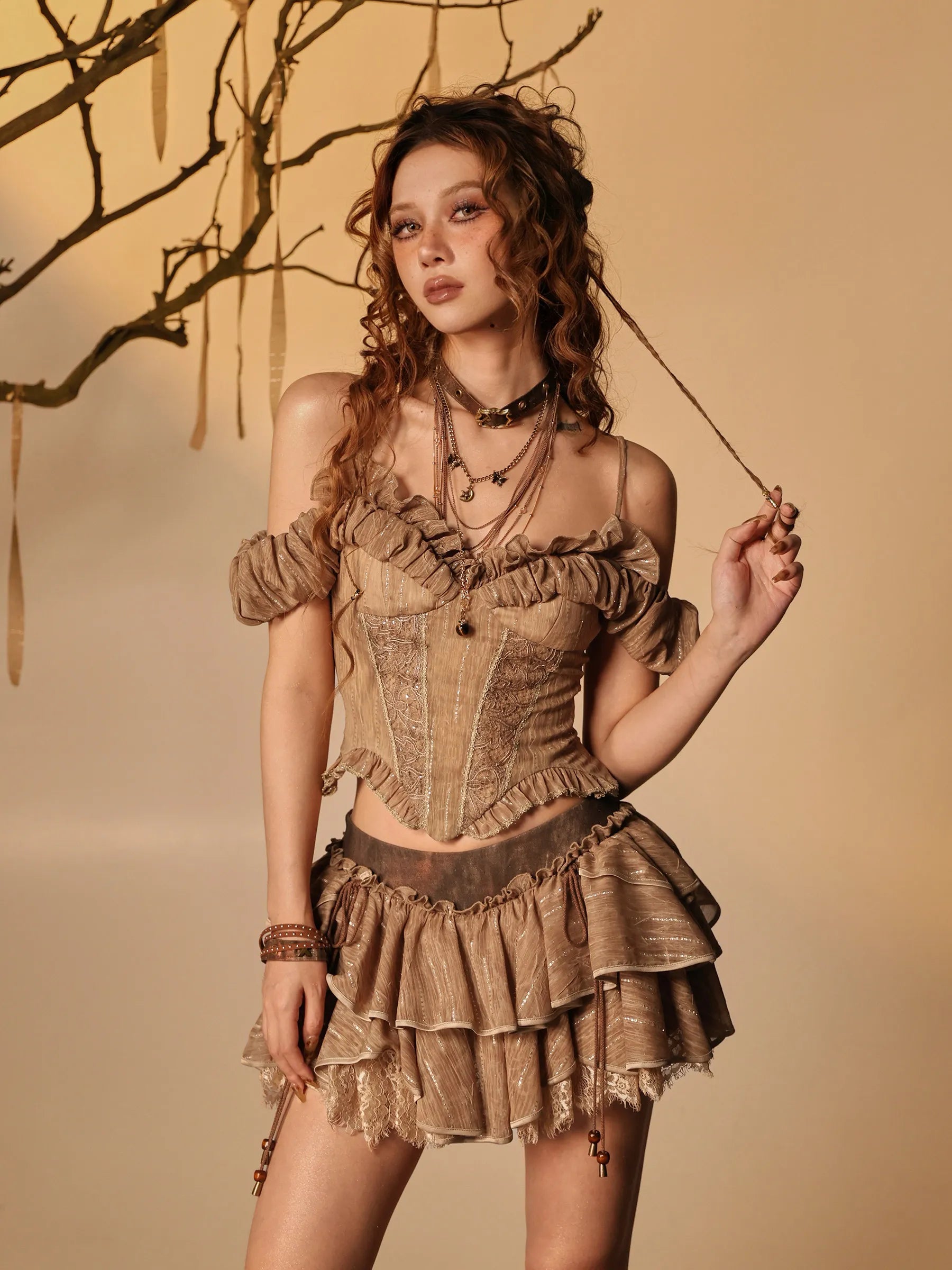 Void Track Original Ember Post-Apocalyptic Wasteland Style Spicy Girl Retro Romantic Lace Waist-Cinched Off-Shoulder Camisole Top