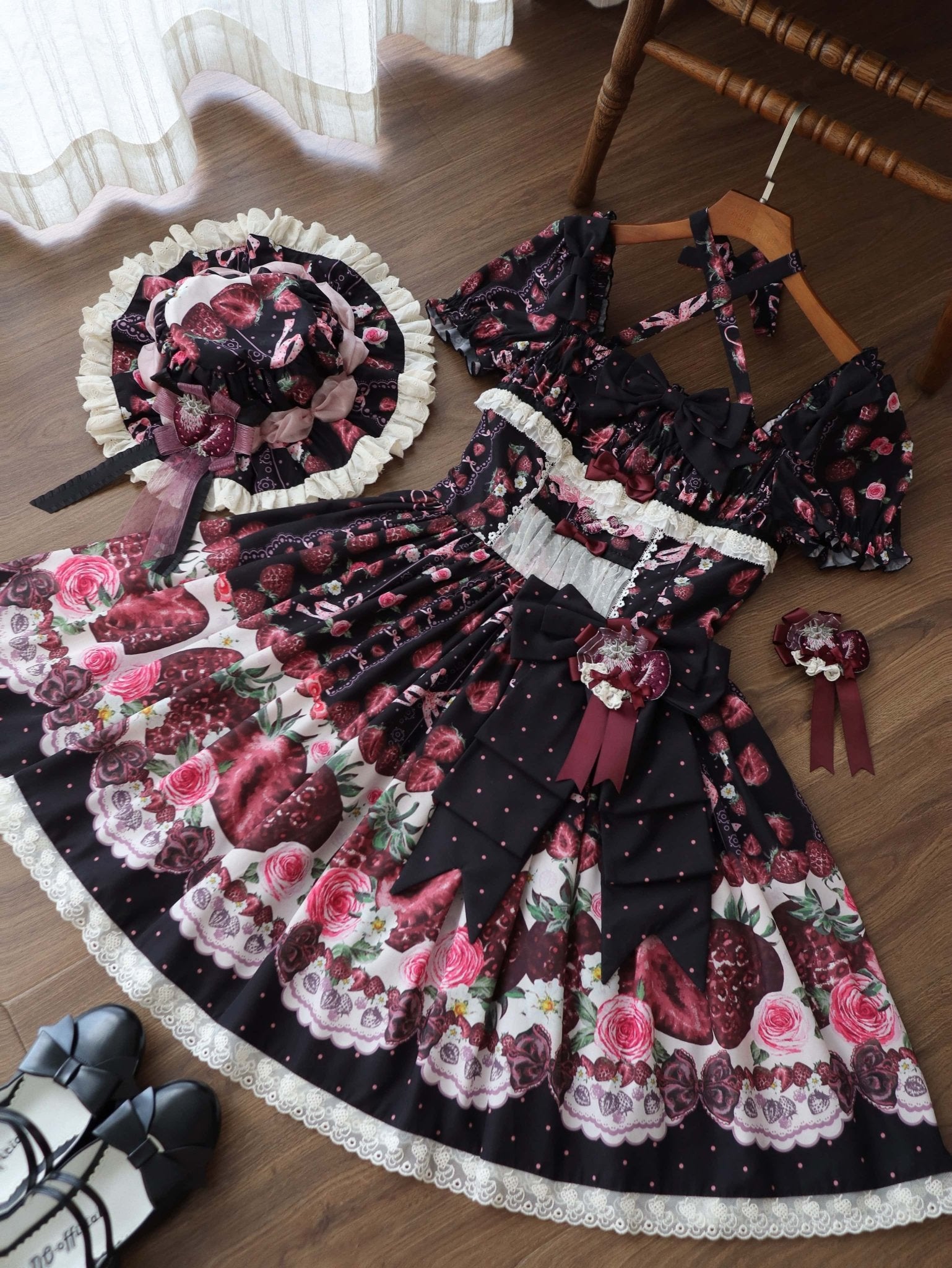 Rotten Berry Fairy Tale Strawberry Print Sweet Gothic Lolita OP Dress - LolitaEra