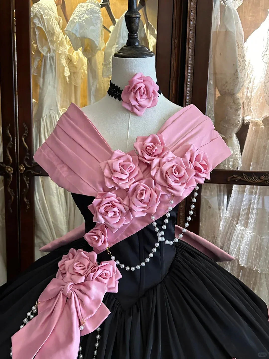 Treasure Chest Rose Lolita Black & Pink Dress - LolitaEraBlack & Pink DressSTreasure Chest Rose Lolita Black & Pink Dress