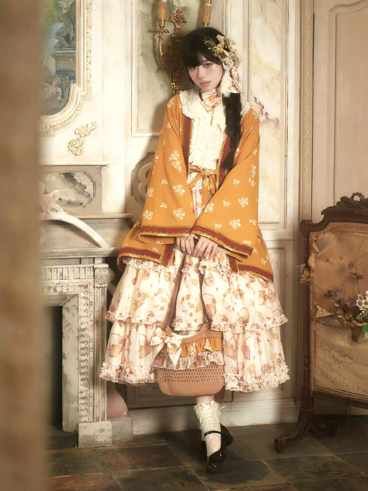 "Yu Hua Yao Yao" Low Waist JSK Restored Raccoon Sleeves Tiered Skirt Doll Collar Top
